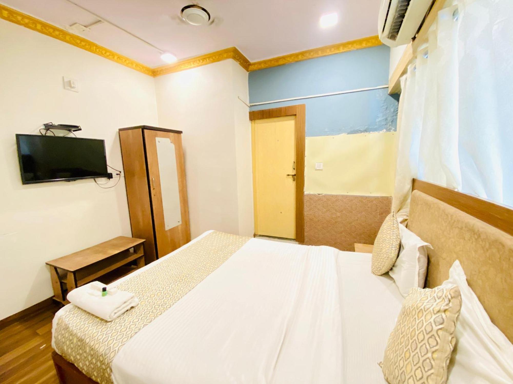 Hotel Abc Satellite Prahlad Nagar Ахмедабад Экстерьер фото