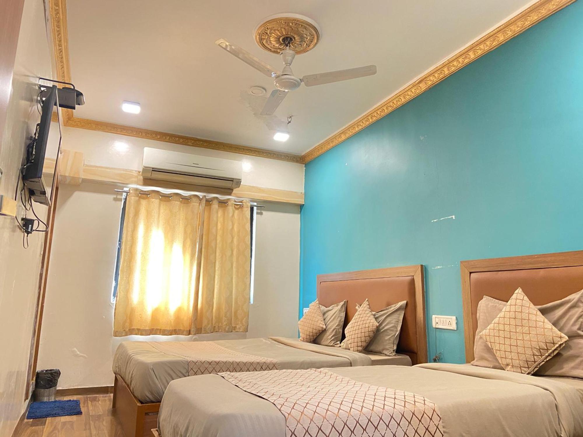 Hotel Abc Satellite Prahlad Nagar Ахмедабад Экстерьер фото