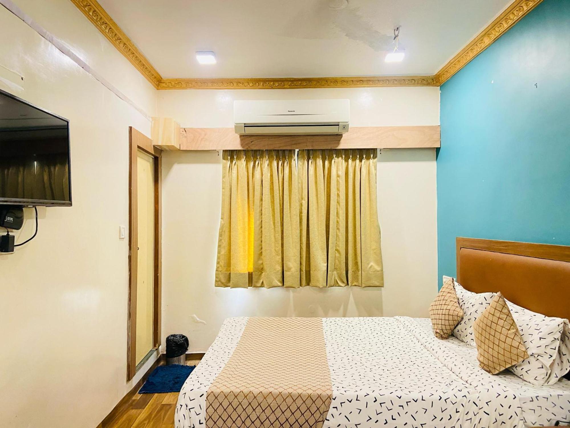 Hotel Abc Satellite Prahlad Nagar Ахмедабад Экстерьер фото